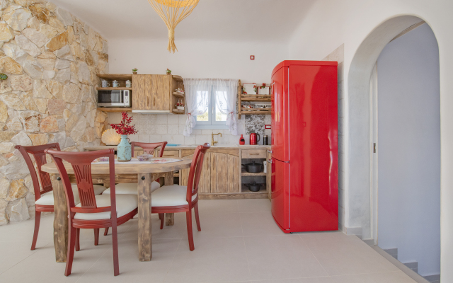 Starlight Luxury Seaside Villa & Suites