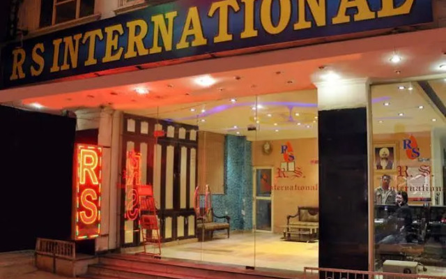 R S International