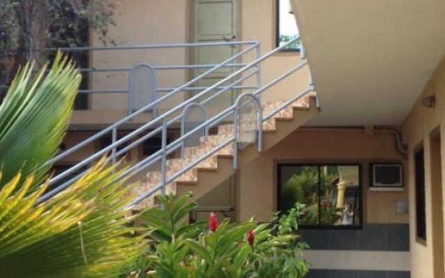 Aparta Hotel Bruno