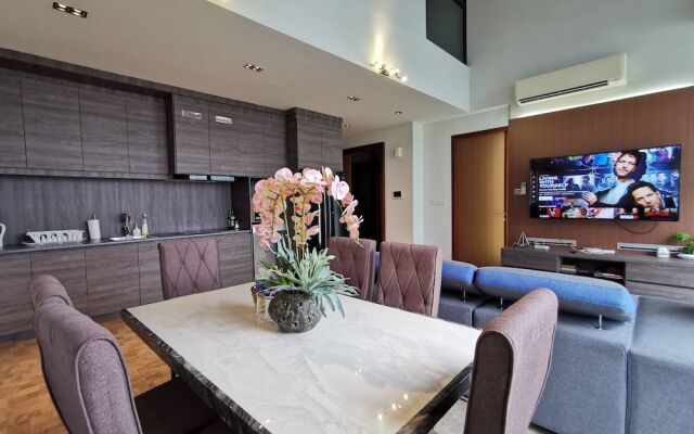 Expressionz Professional Suites by Sin Yin