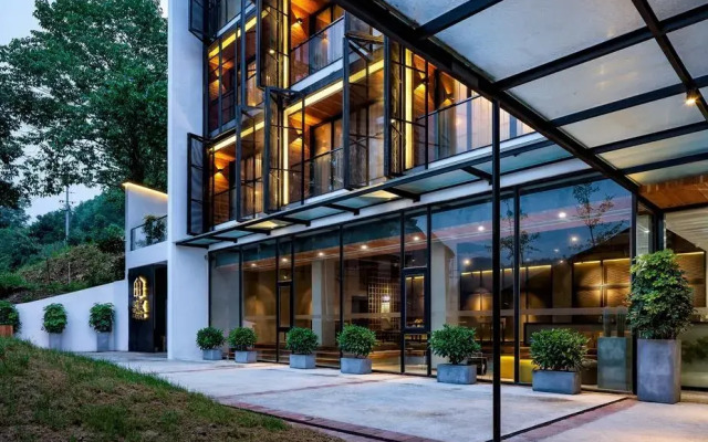 Zhangjiajie SIXX Hotel