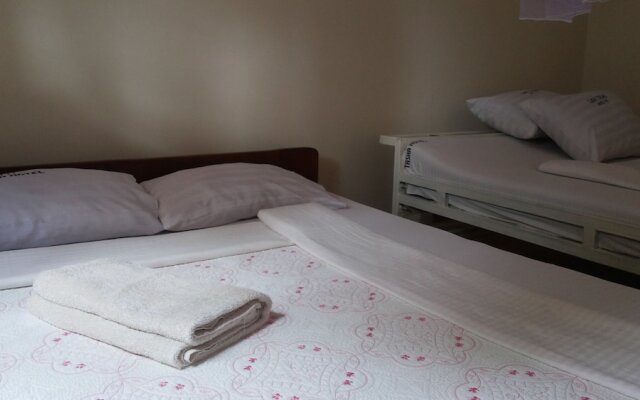 Lira Tasha Hotel