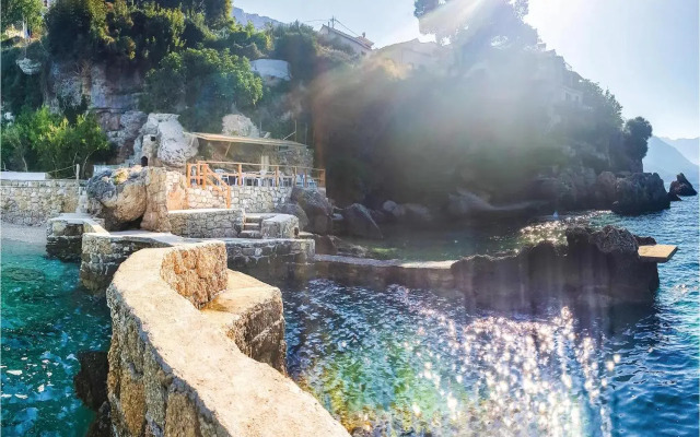 Three-Bedroom Apartment Omis with Sea view 07