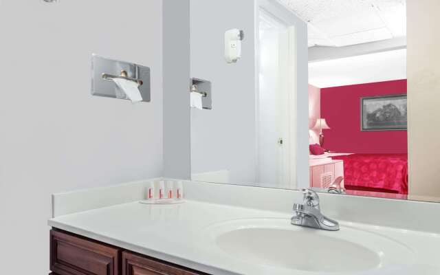 Ramada by Wyndham Henderson/Evansville