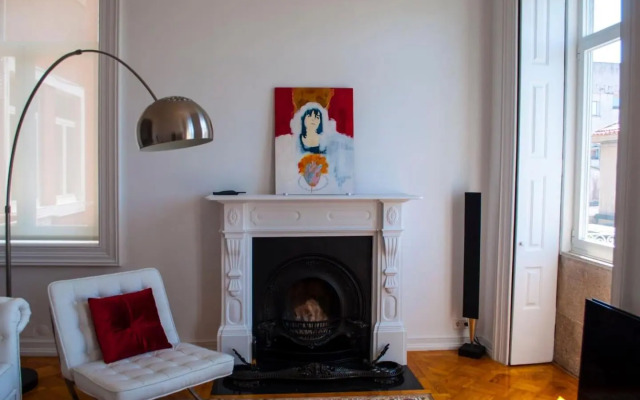 Amazing Riverside Balcony 2Br Apartment