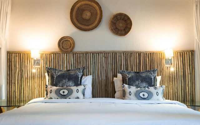 Rhino River Lodge