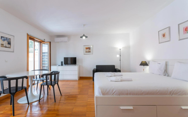 FLH Funchal Studio with Balcony