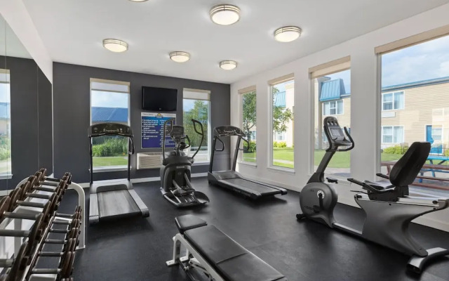 Holiday Inn Express Magnetic Hill