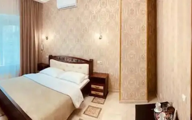 Hotel Day and Night on Michurinskiy