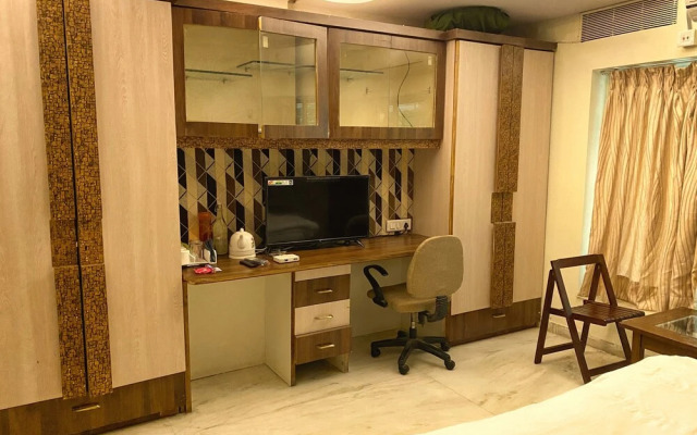 Royal Palms Luxury Rental Apartments