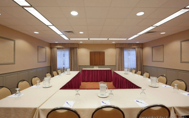 Holiday Inn Express Hotel & Suites Providence-Woonsocket by IHG