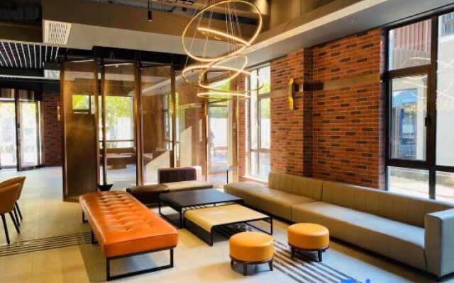 Jinjiang Metropolo (Langshan Scenic Spot hotel of Nantong University)