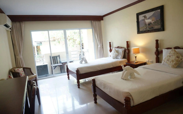 Pranang Flora House