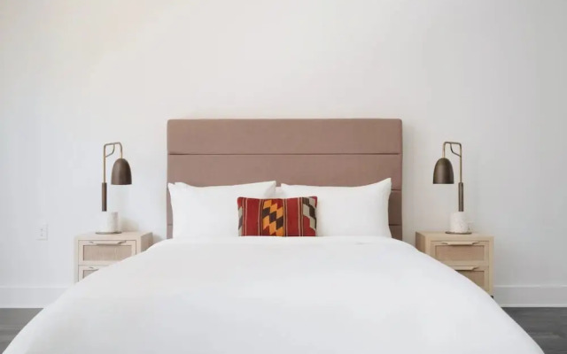 The Grove 6 by Avantstay Private Balcony