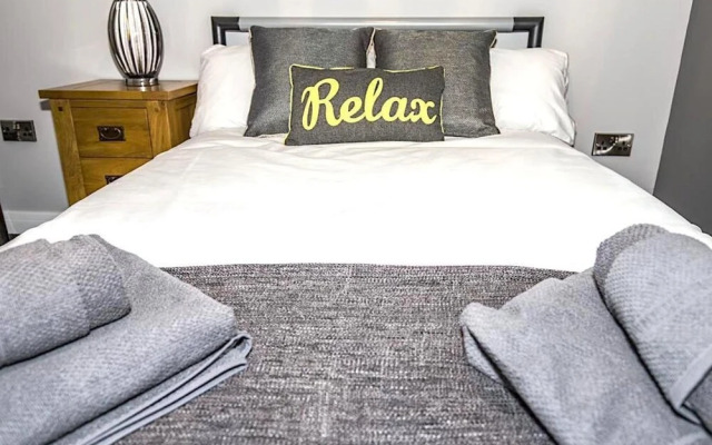 Pullman House Apt 2: 1st Floor