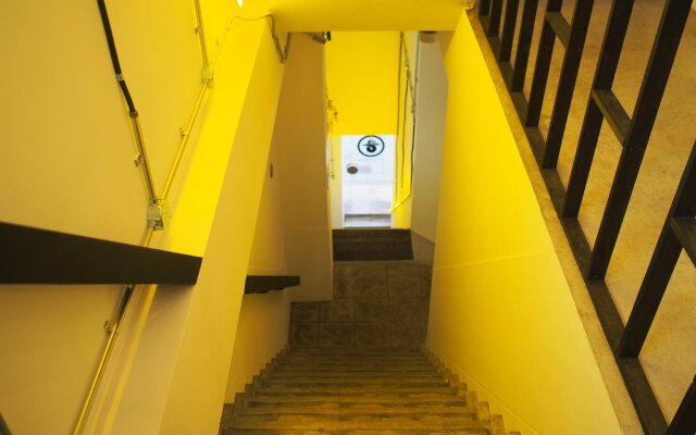 NEW WORLD INN - Hostel