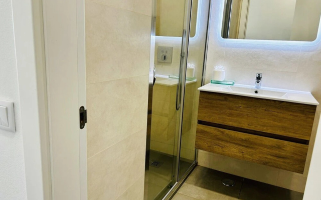 Lagos Marina View Studio Apartment on Main Avenue