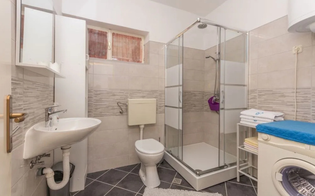 Apartments Mactra