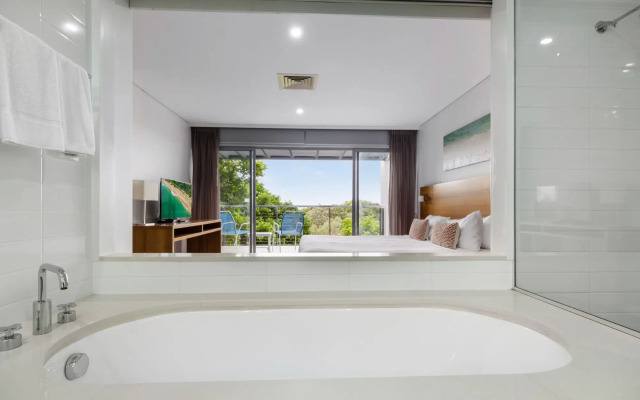 Pullman Magenta Shores Resort