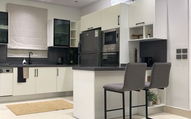 Ewa Alqirwan District