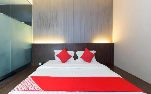 Super OYO 340 Comfort Hotel