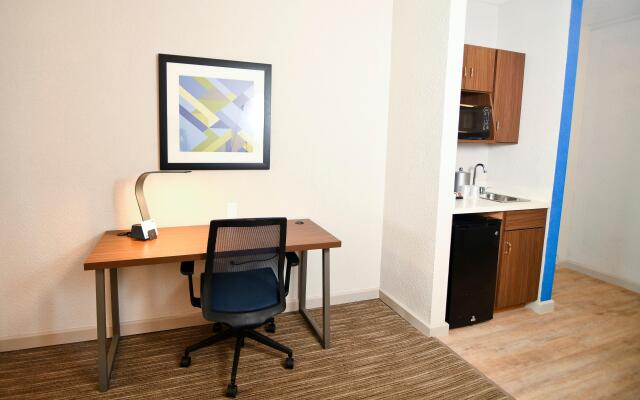 Holiday Inn Express Hotel & Stes Port Clinton-Catawba Island, an IHG Hotel