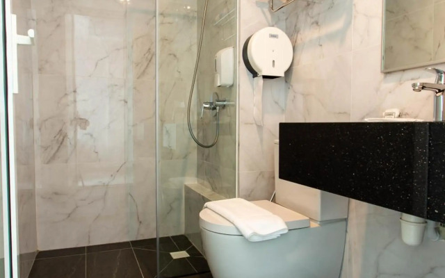 Ibis Budget Singapore Gold