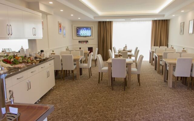 Goldhan Hotel