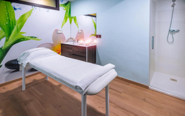 Hotel GHT Oasis Tossa & Spa