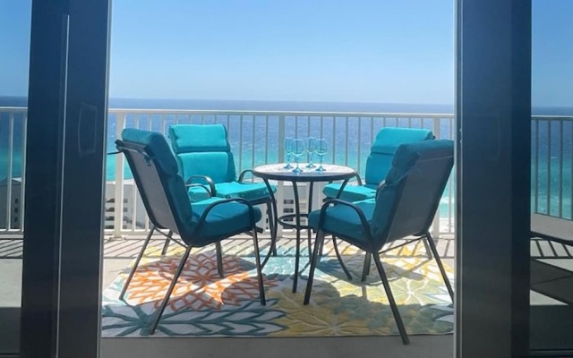 Laketown Wharf 2017