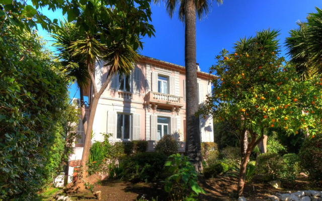 Villa Claudia Hotel