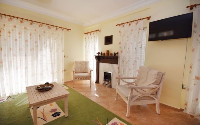 OVA7900 Villa Nail 2 Bedrooms