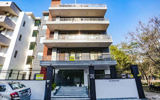 Fabhotel Pacific Homes