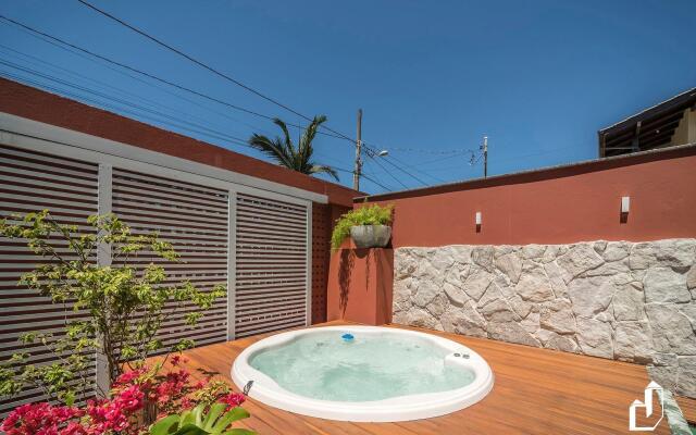 Casa com 02 dormitórios e jacuzzi aquecida