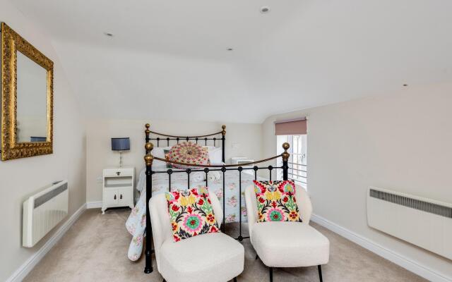 The Mews - 1BR Studio in Jericho Near City Centre