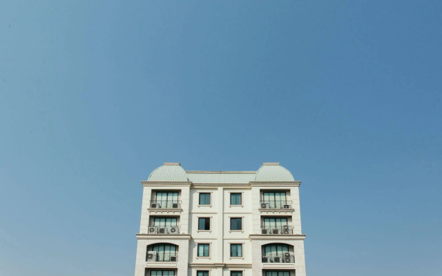 Thomson Residence Hotel