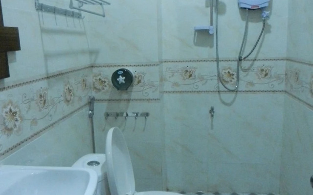 NuttyPhoy Hotel