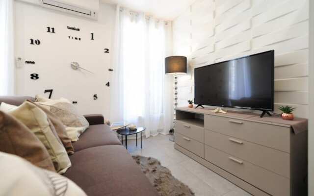 Mini Suite Monalisa-5Stars Holiday house