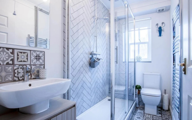 Kilmore House - 2 Bedroom Apartment - Tenby