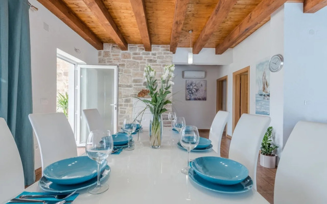 Modern Villa in Sukosan With Private Swimming Pool