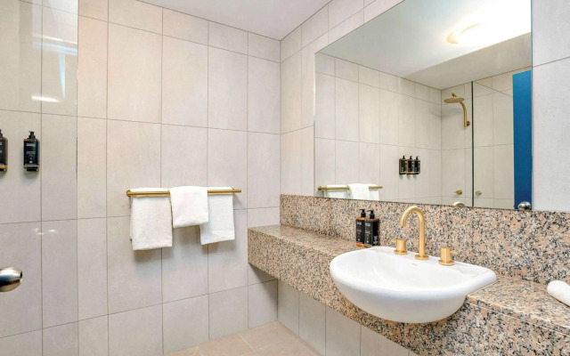 Mercure Cairns