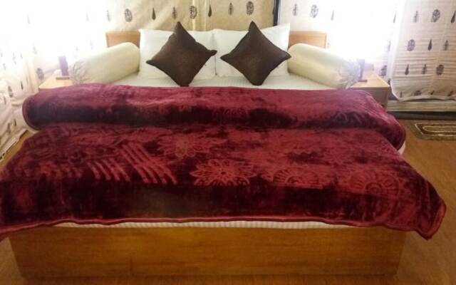 Bay Berry Camp & Resort