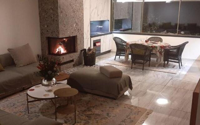 Sandy's Superior Suite
