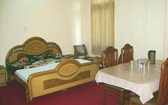Midway Resort