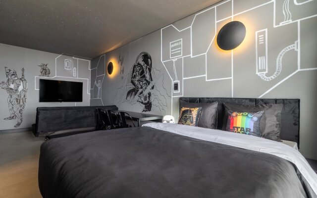 Akile Homes experiences Geek