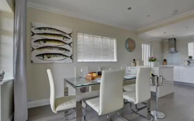 Holiday Home Pasain bury