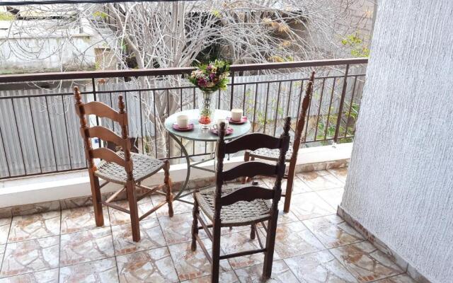 Horizon apartment Athens near to Acropolis, sea & subway- 5min