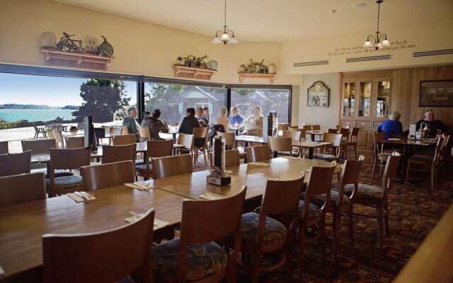 Harrington River Lodge
