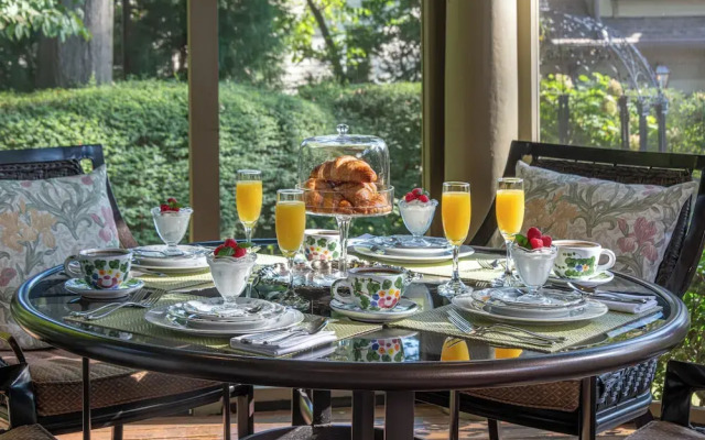 Stonehurst Place Bed & Breakfast