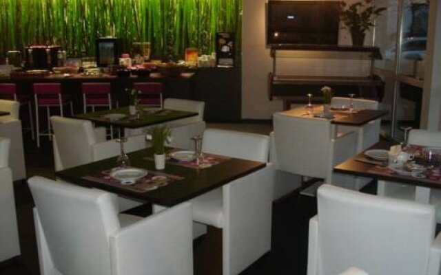 Travel Hotel Kruisem